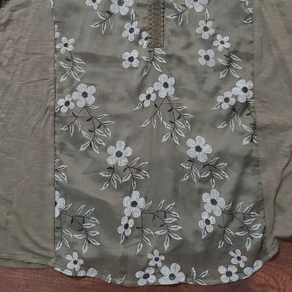 3 for 25 NWT RXb  embroidered top size XL - Picture 4 of 5